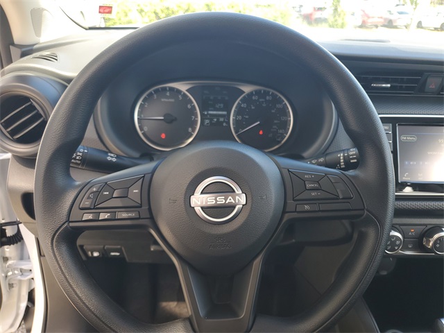 2025 Nissan Kicks Play S photo 8