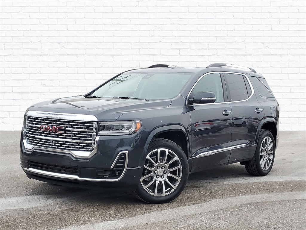 2023 GMC Acadia Denali's photo