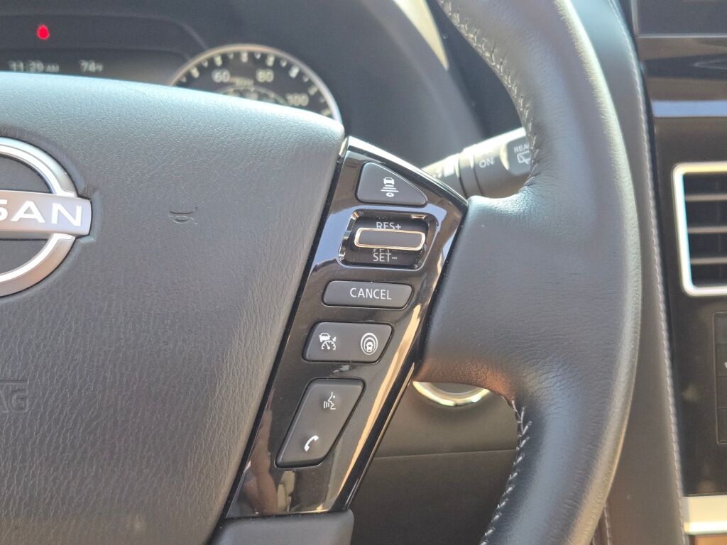 2024 Nissan Armada SL photo 29