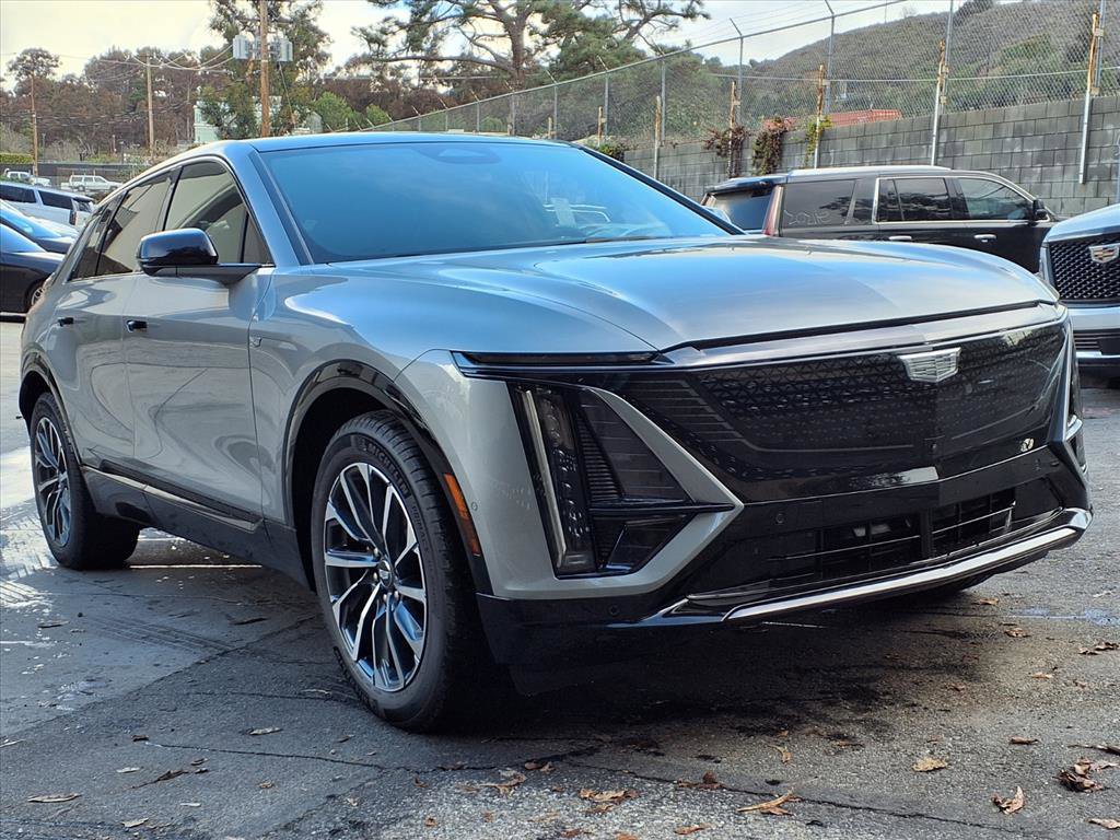 2026 Cadillac Lyriq Sport photo 3