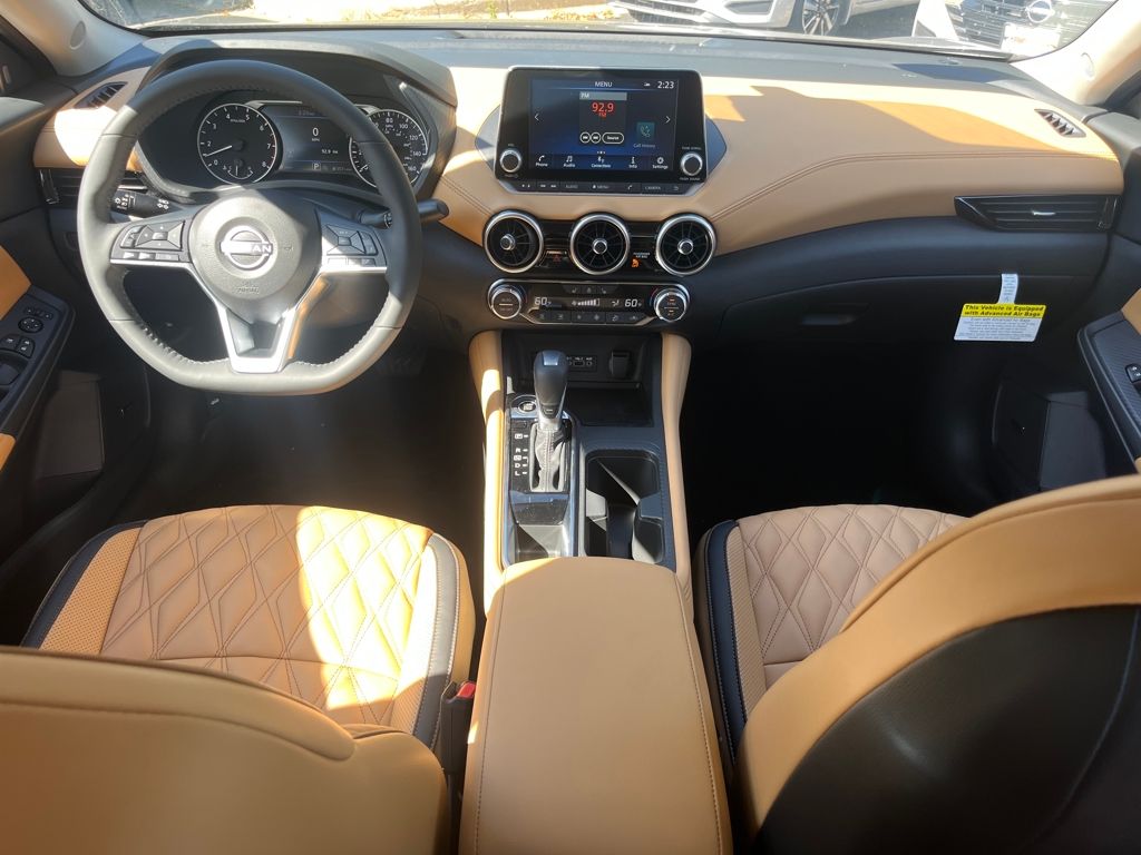 2025 Nissan Sentra SV photo 16