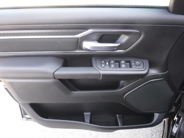 2025 Ram 1500 Big Horn photo 8