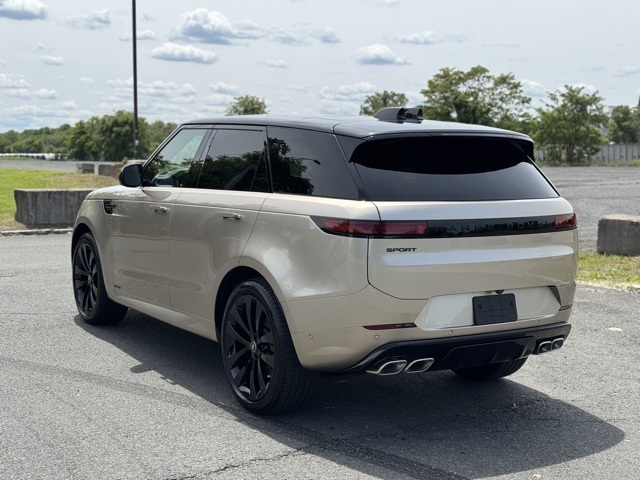 2025 Land Rover Range Rover Sport Autobiography photo 3