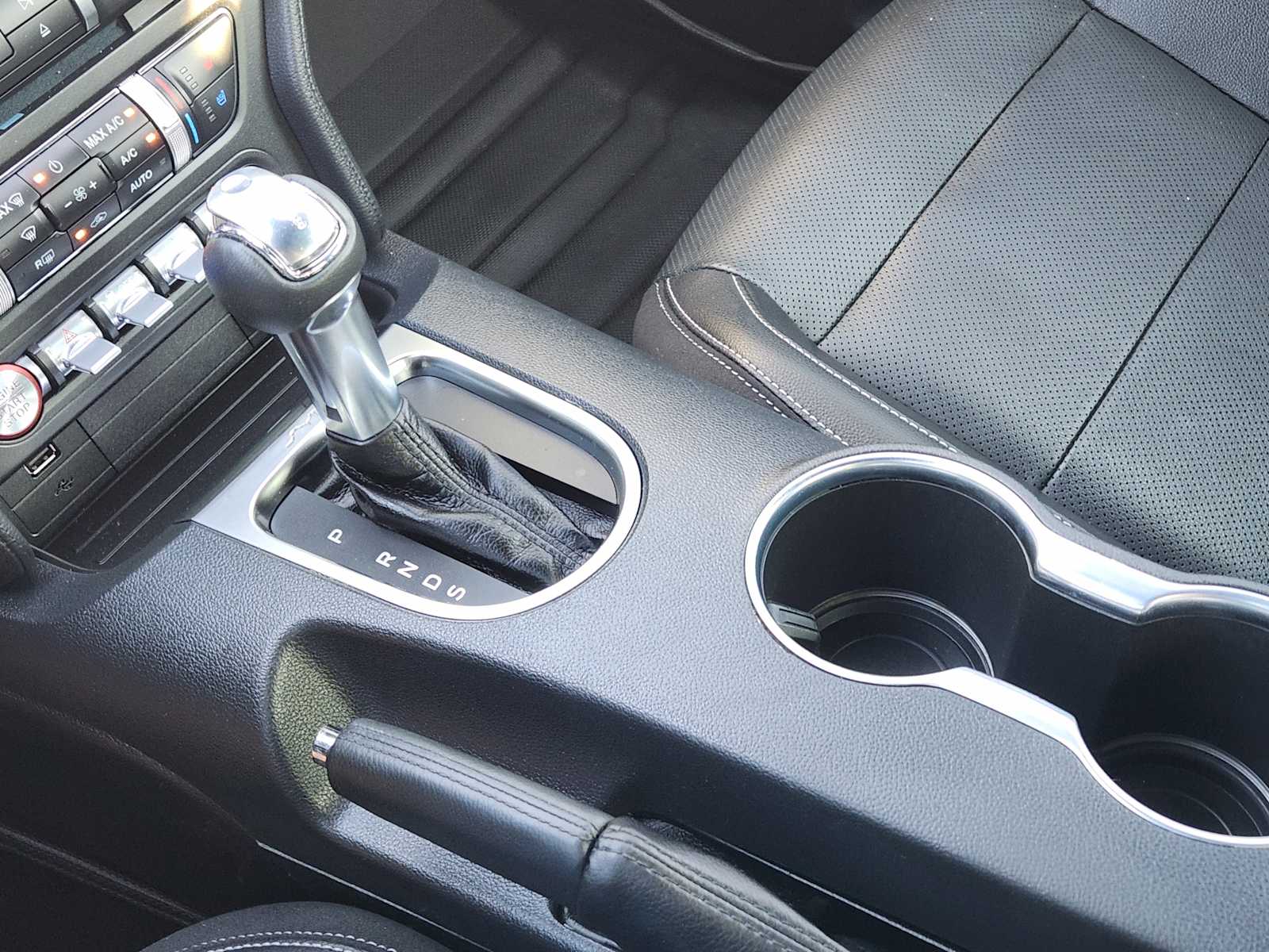 2023 Ford Mustang GT Premium photo 18