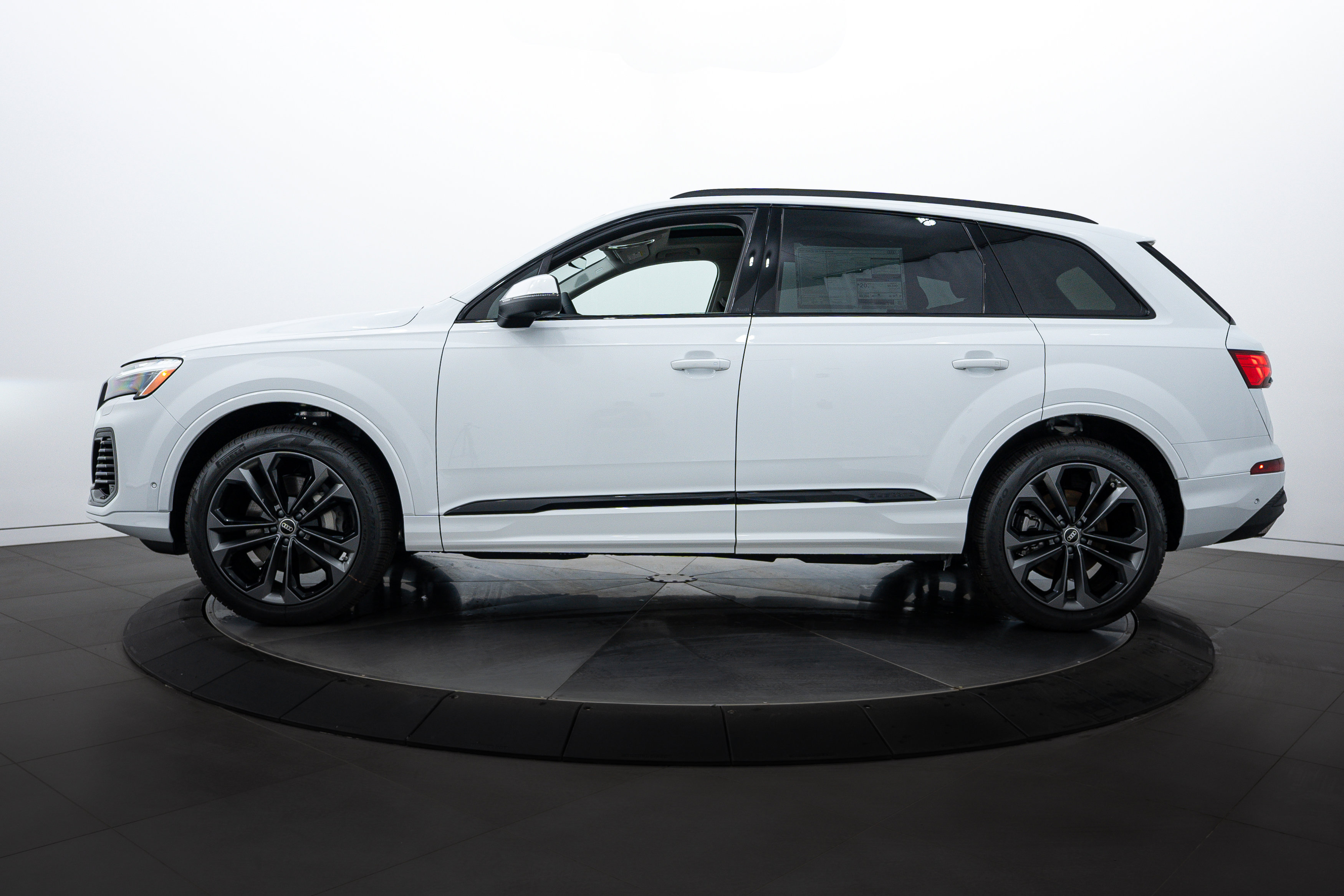 2025 Audi Q7 Premium Plus photo 7