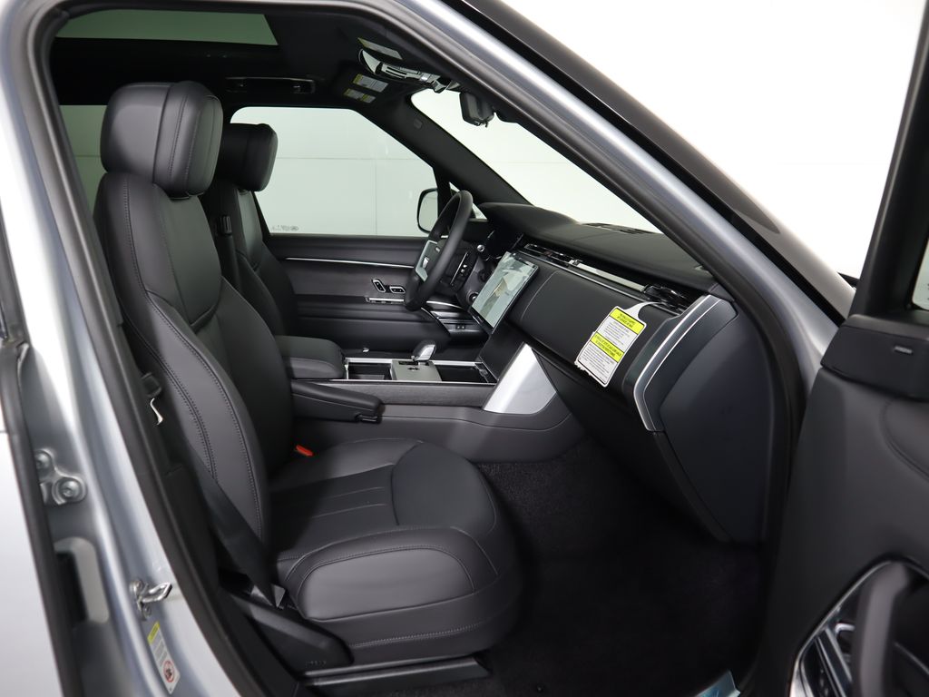 2025 Land Rover Range Rover SE photo 22