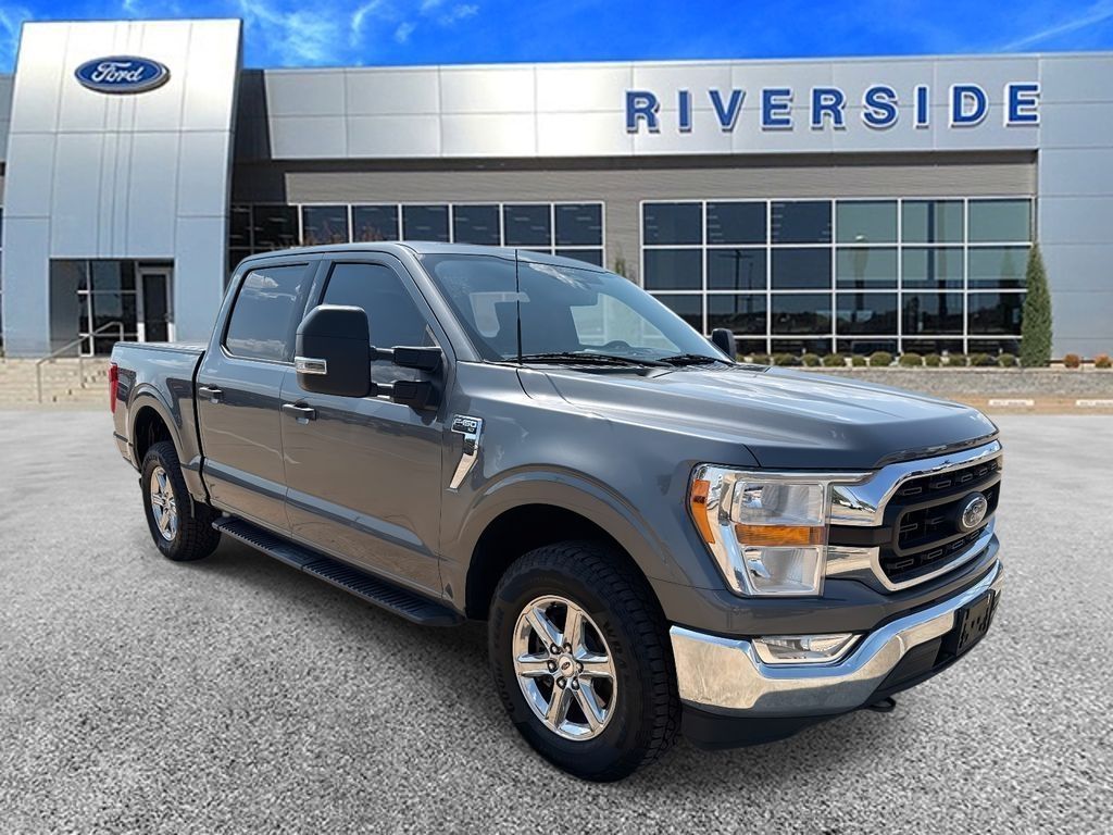 2022 Ford F-150 XLT photo 2