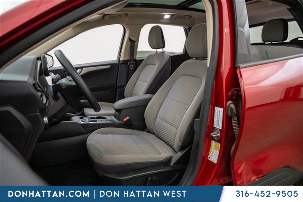 2020 Ford Escape SE photo 3