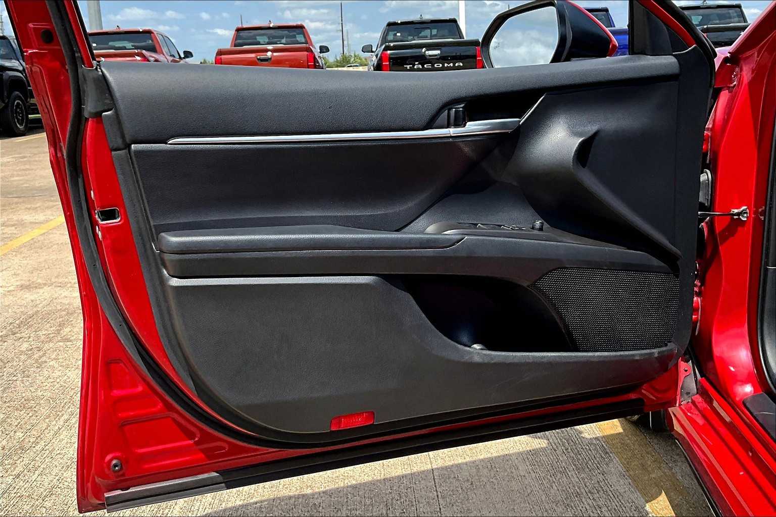 2023 Toyota Camry SE photo 20