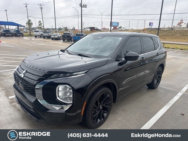 2022 Mitsubishi Outlander Black Edition