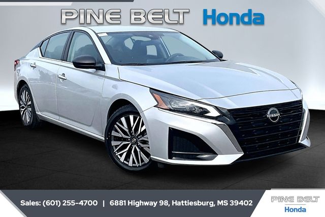 2024 Nissan Altima SV's photo