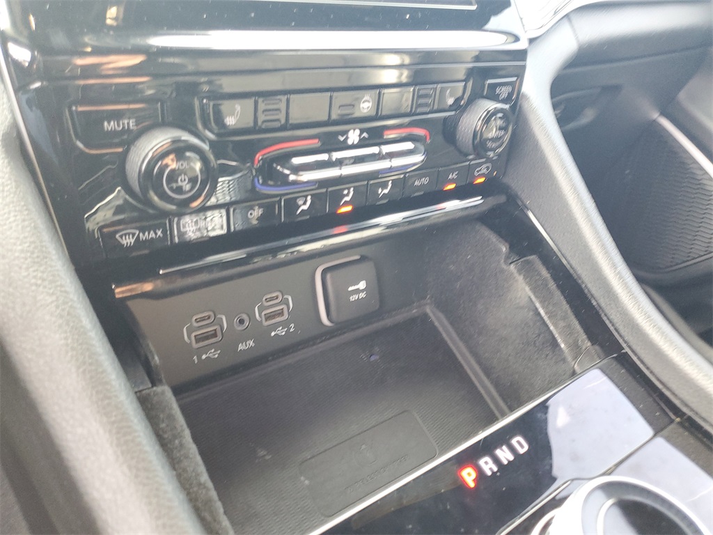 2022 Jeep Grand Cherokee Altitude photo 21