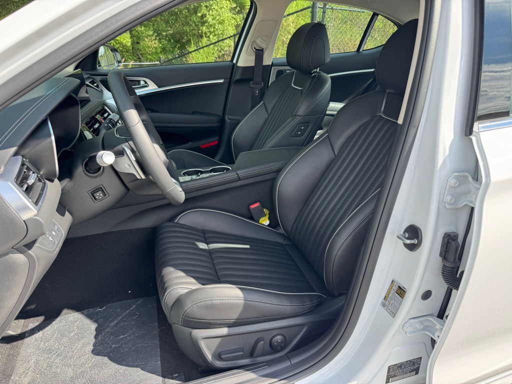 2026 Genesis G70 2.5T Prestige photo 15