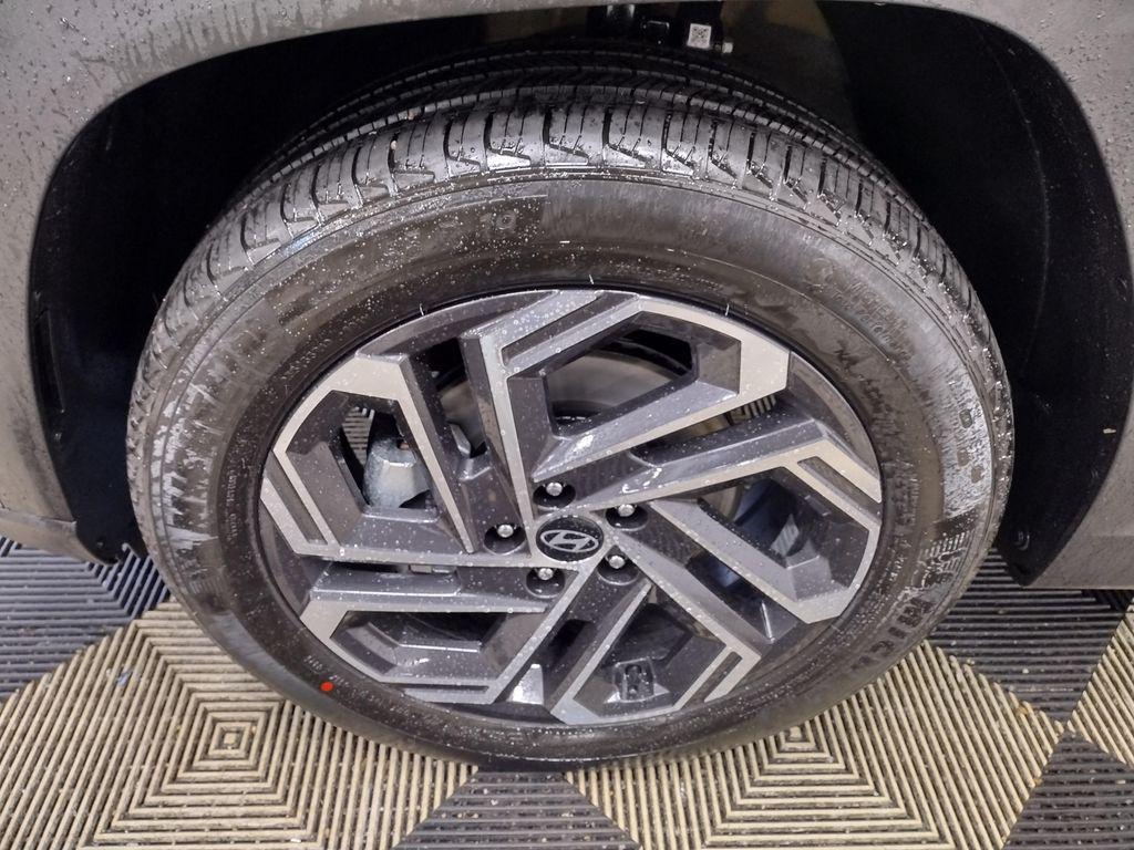 2026 Hyundai Tucson Hybrid Limited photo 4