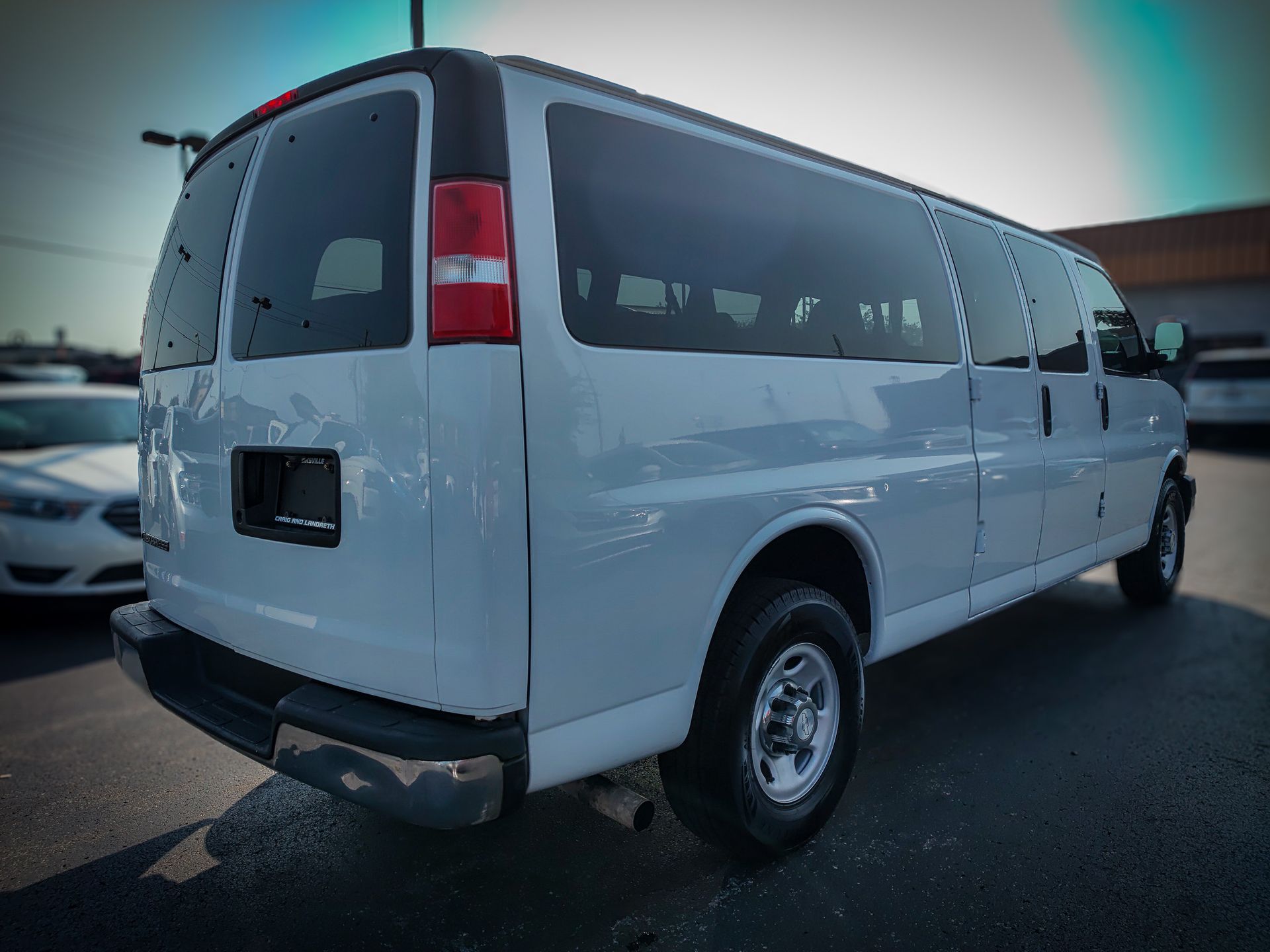 2017 Chevrolet Express 3500 LT photo 14
