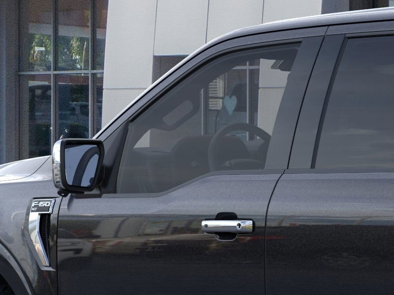2025 Ford F-150 XLT photo 17