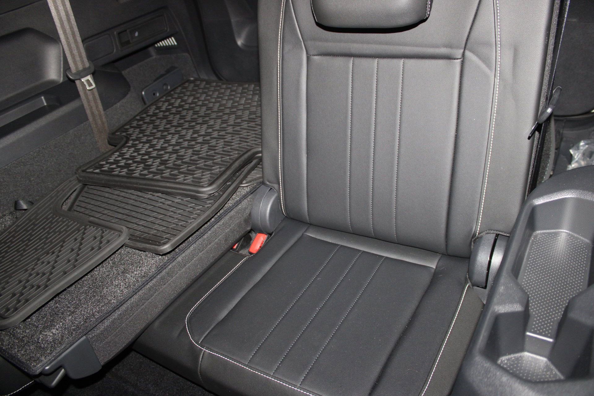 2023 Volkswagen Tiguan SE R-Line Black photo 27