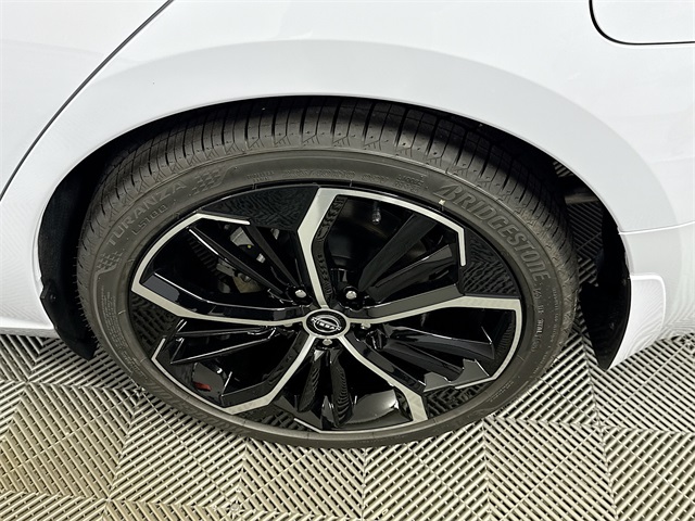 2025 Nissan Altima SR photo 4