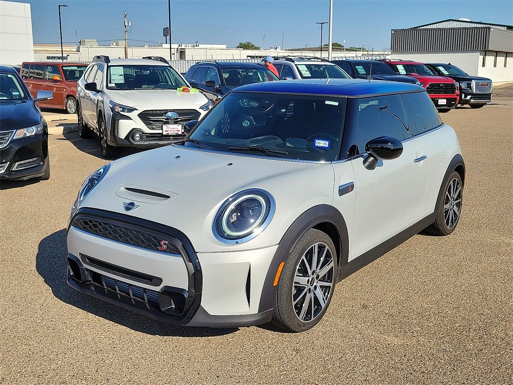 2022 Mini Cooper 2 Door Hardtop S photo 4