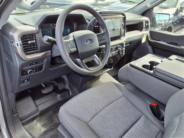 2025 Ford F-150 XL photo 6