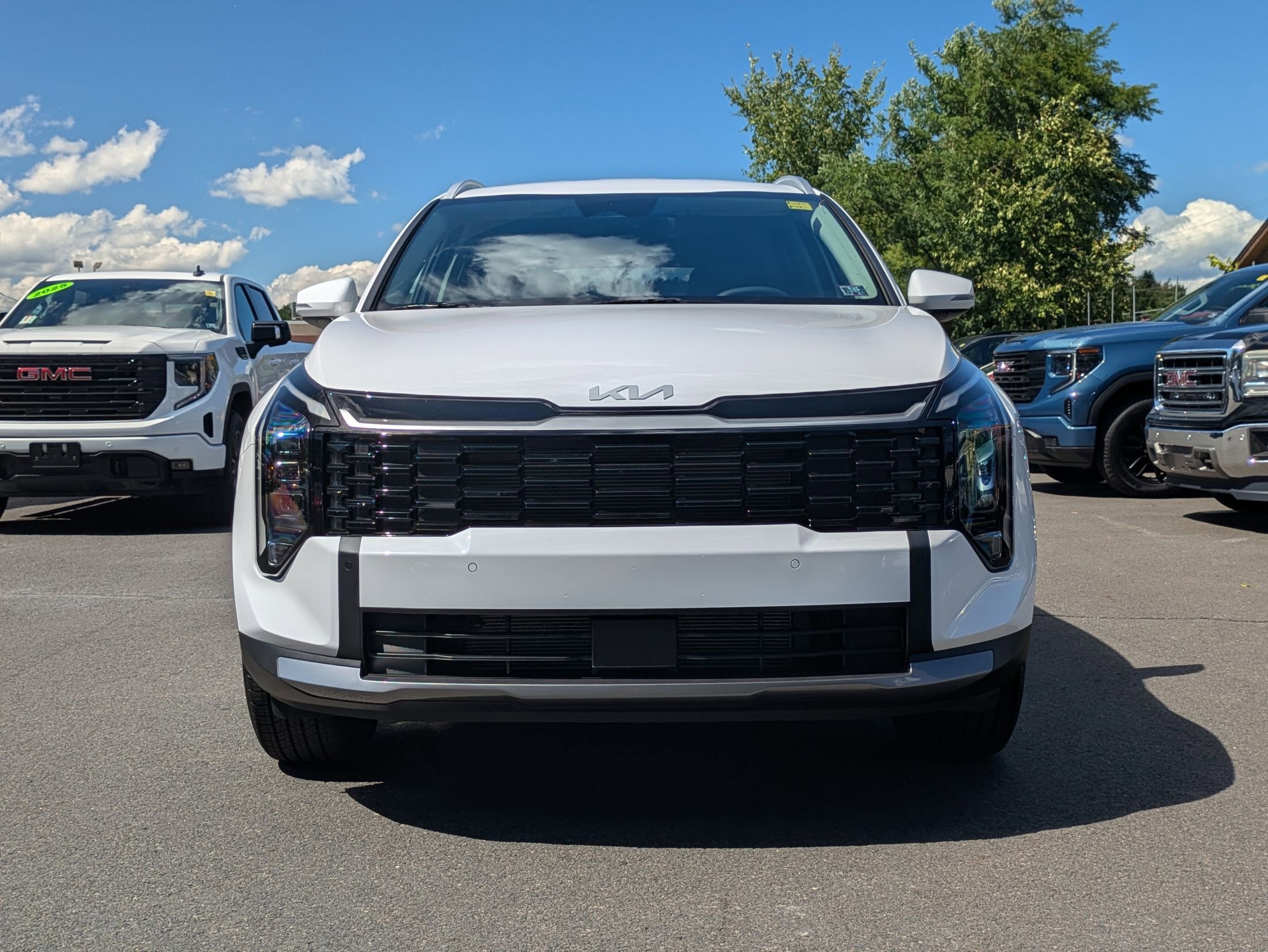 2026 Kia Sportage EX photo 2