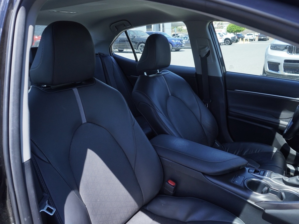 2023 Toyota Camry XSE photo 18