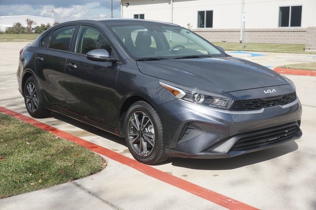 2023 Kia Forte LXS's photo