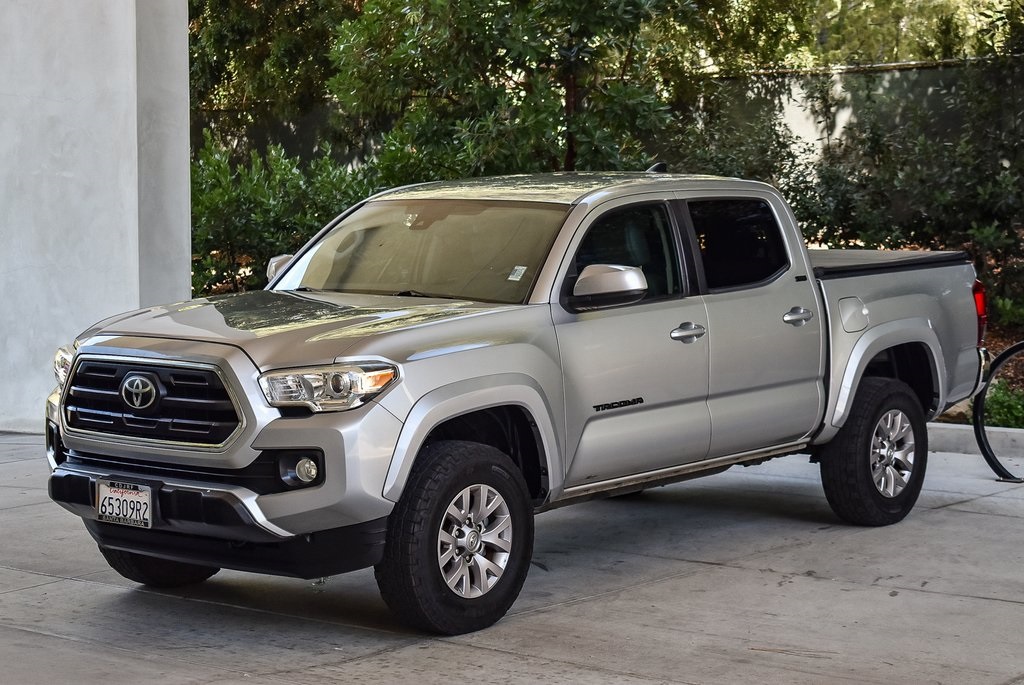 2019 Toyota Tacoma SR5 photo 3