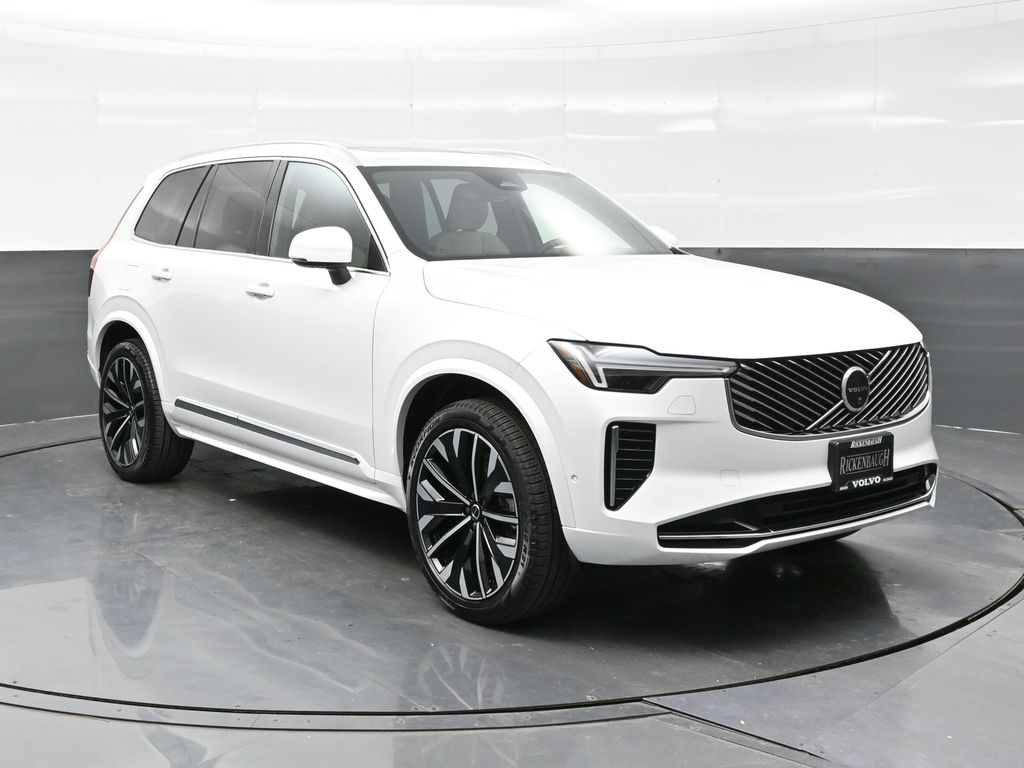 2026 Volvo XC90 Plus's photo