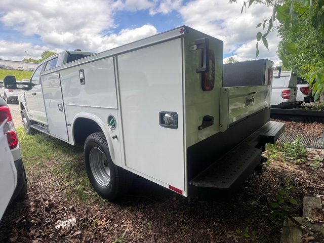 2025 Ford F-350 XL photo 3