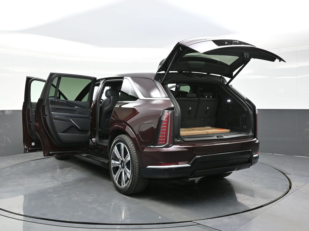 2026 Cadillac Escalade IQ Luxury photo 27