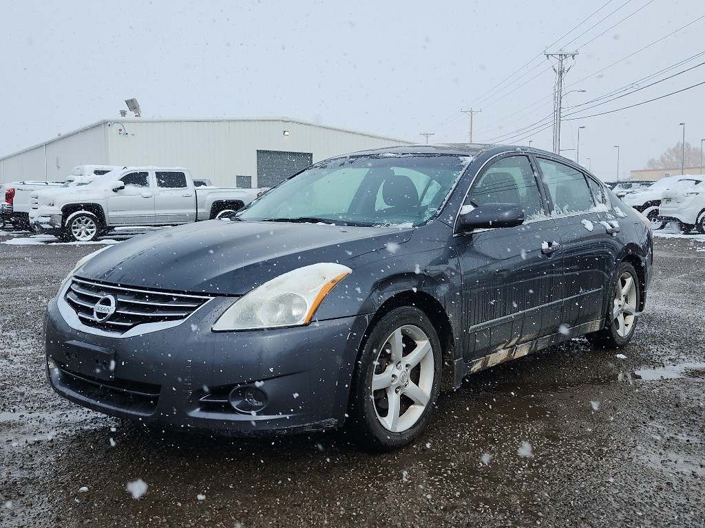 2011 Nissan Altima S's photo