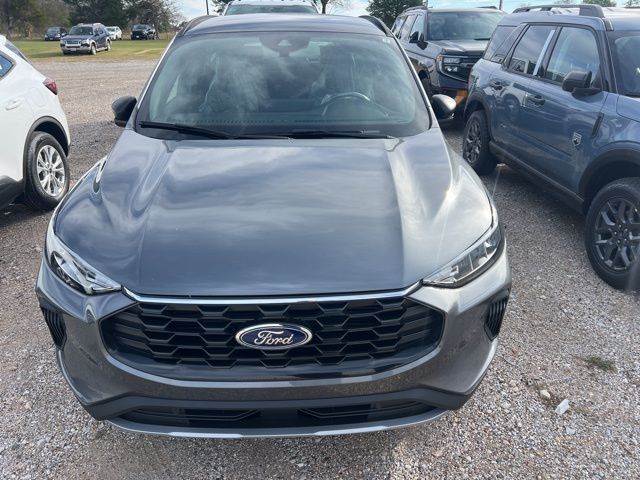 2026 Ford Escape ST-Line photo 2