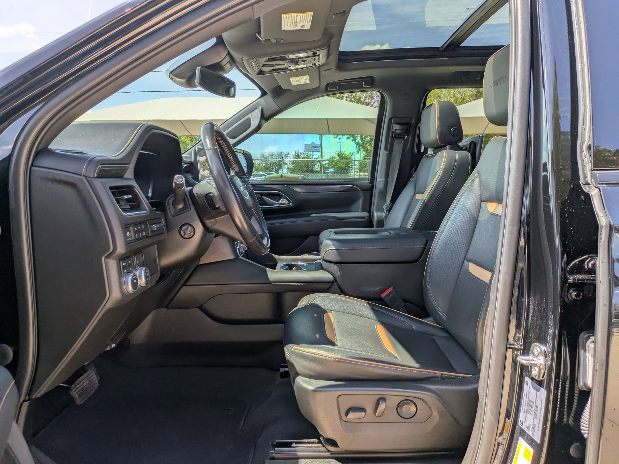 2023 Gmc Yukon XL AT4 photo 9