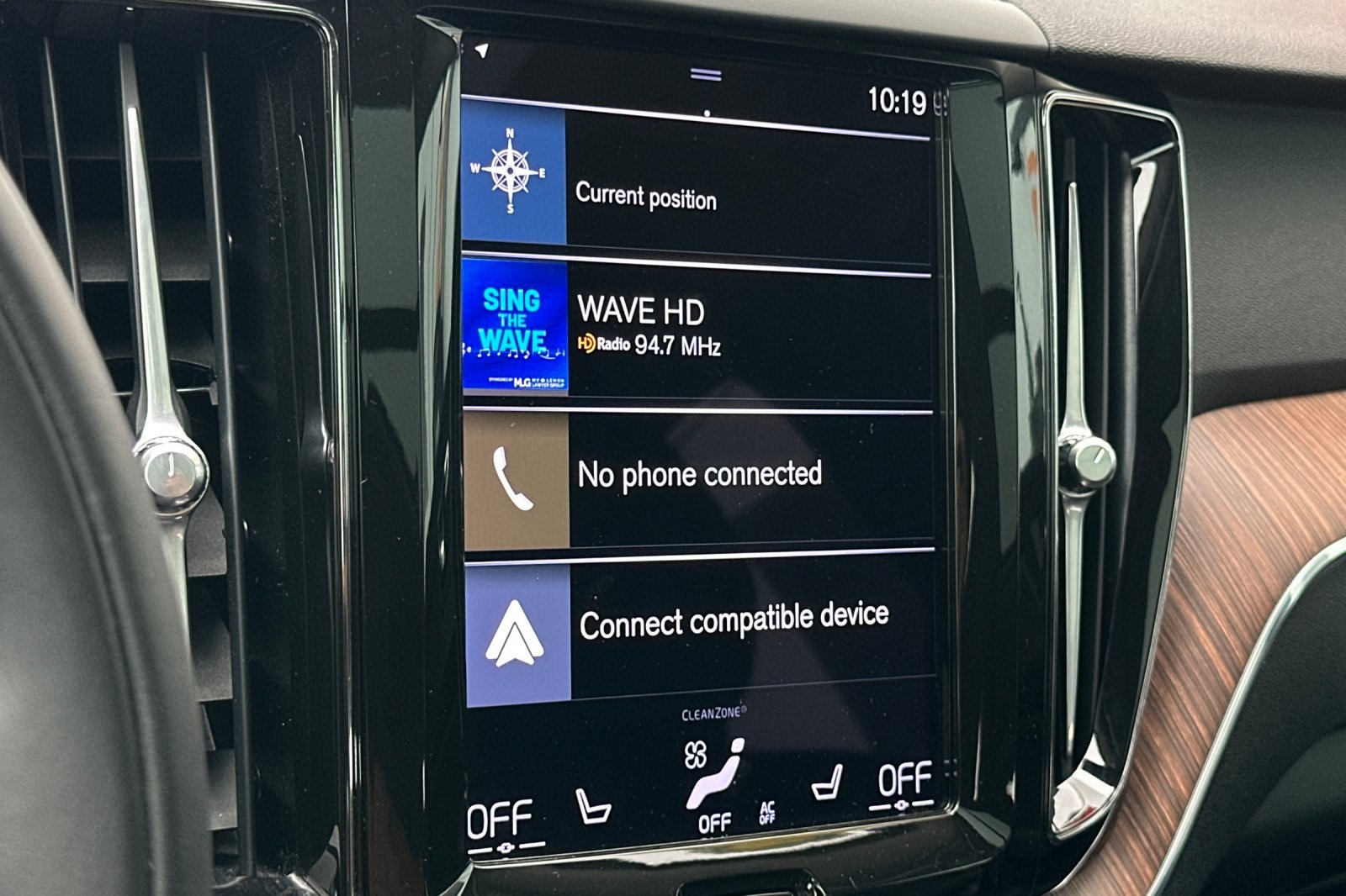 2021 Volvo XC60 T5 Momentum photo 19