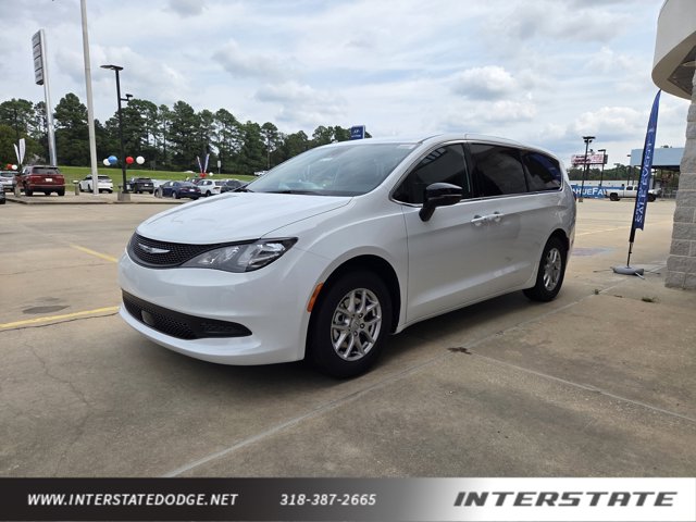 2026 Chrysler Voyager LX's photo