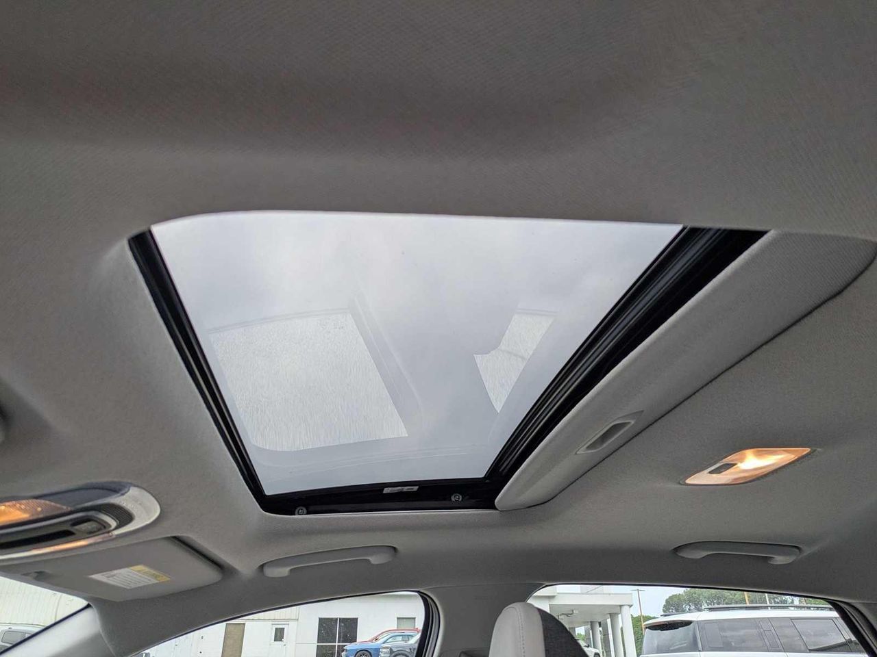 2025 Hyundai Elantra Limited photo 16