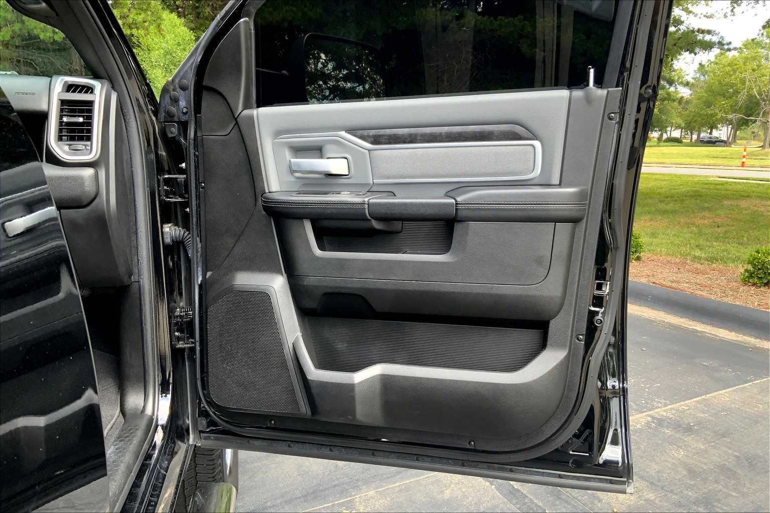2022 Ram 2500 Big Horn photo 21