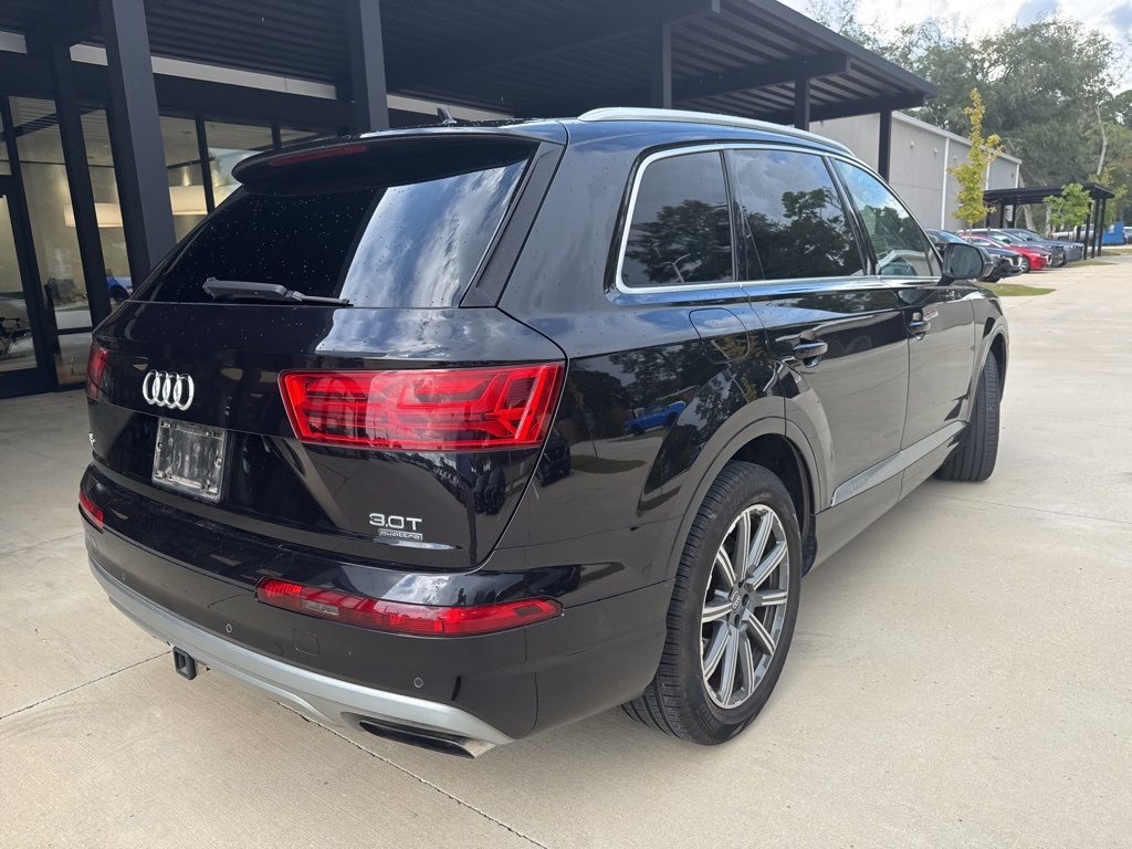 2017 Audi Q7 3.0T Prestige photo 4