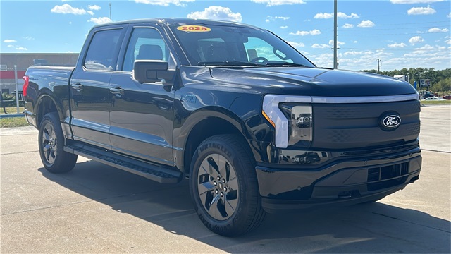 2025 Ford F-150 Lightning Flash's photo