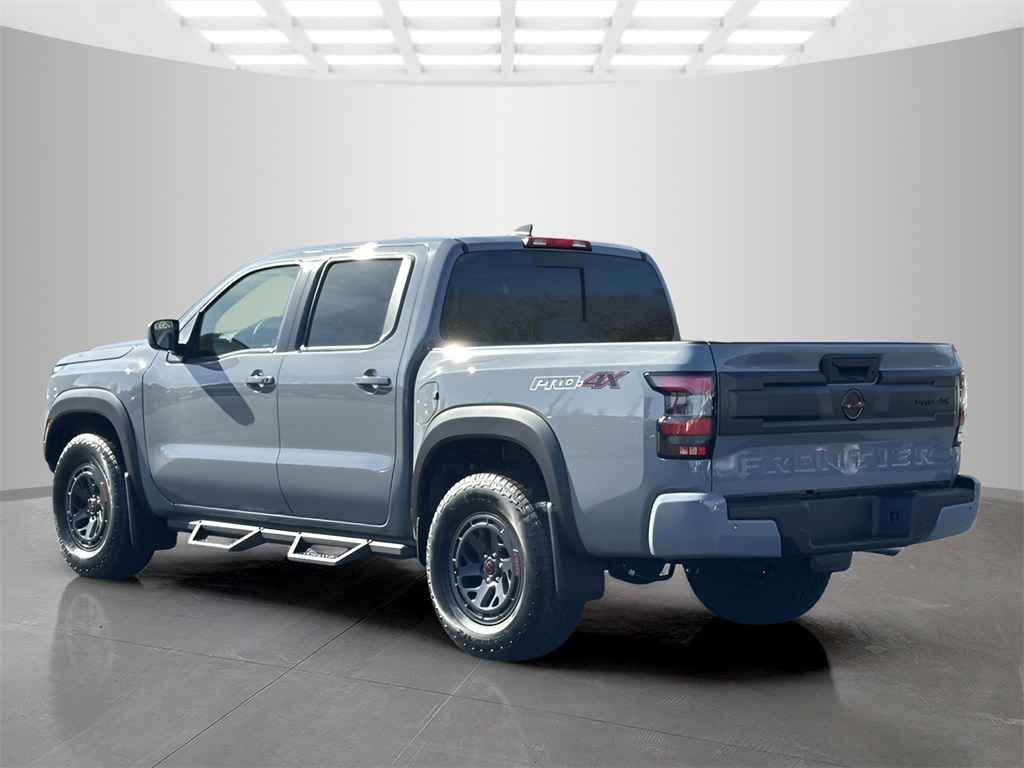2025 Nissan Frontier Crew Cab PRO-4X photo 3