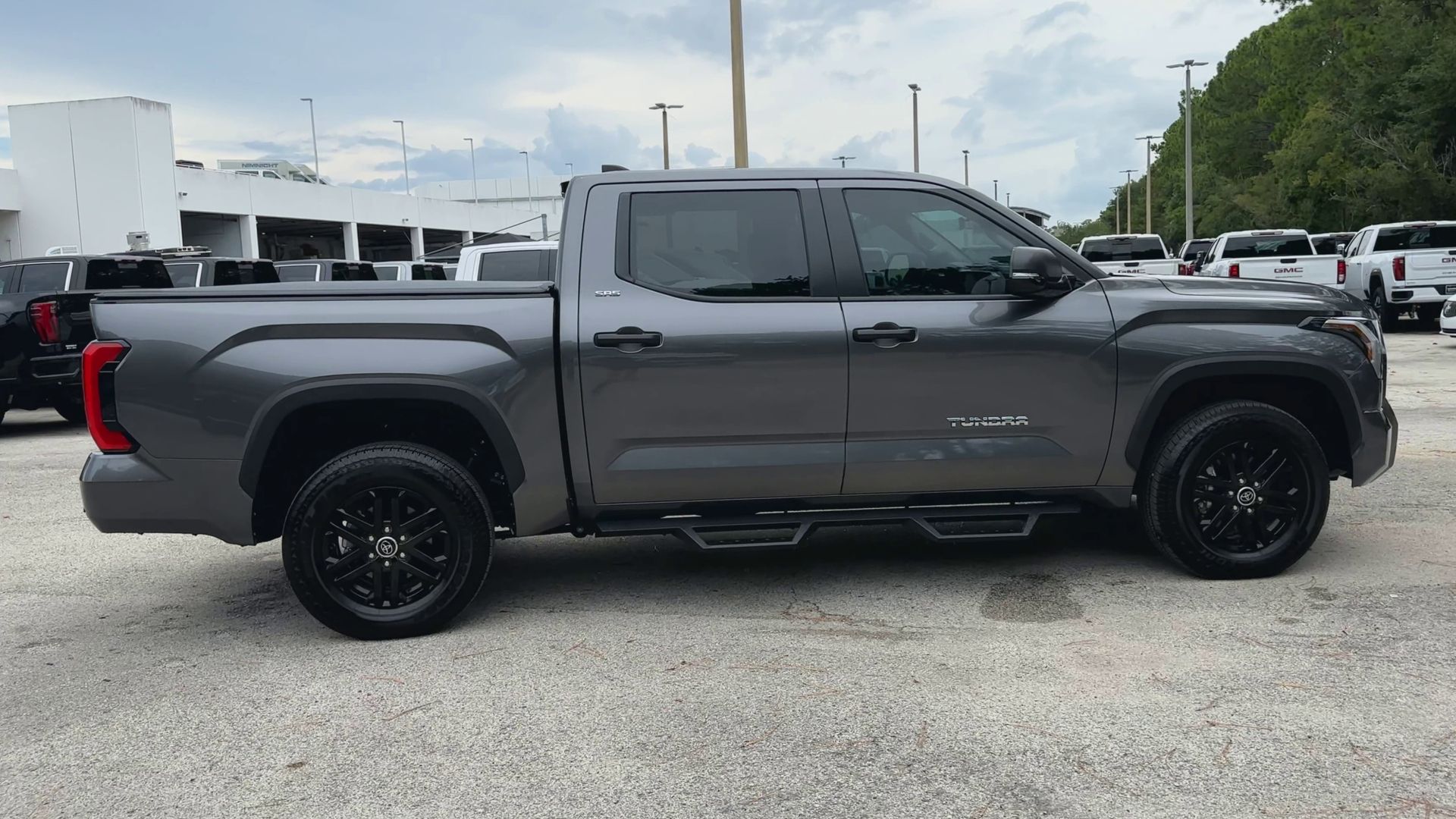 2024 Toyota Tundra SR5 photo 40