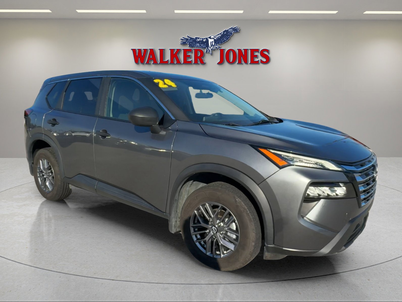 2024 Nissan Rogue S's photo