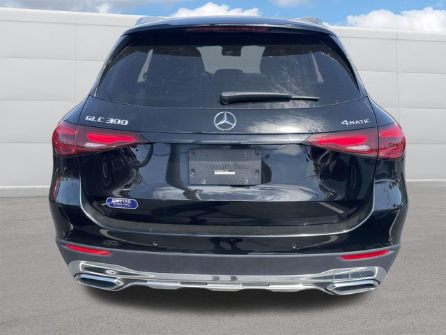 2024 Mercedes Benz GLC 300 4MATIC photo 4
