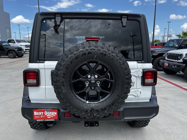 2025 Jeep Wrangler Willys photo 4