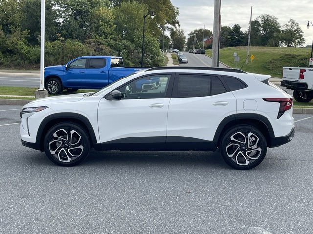2025 Chevrolet Trax photo 4