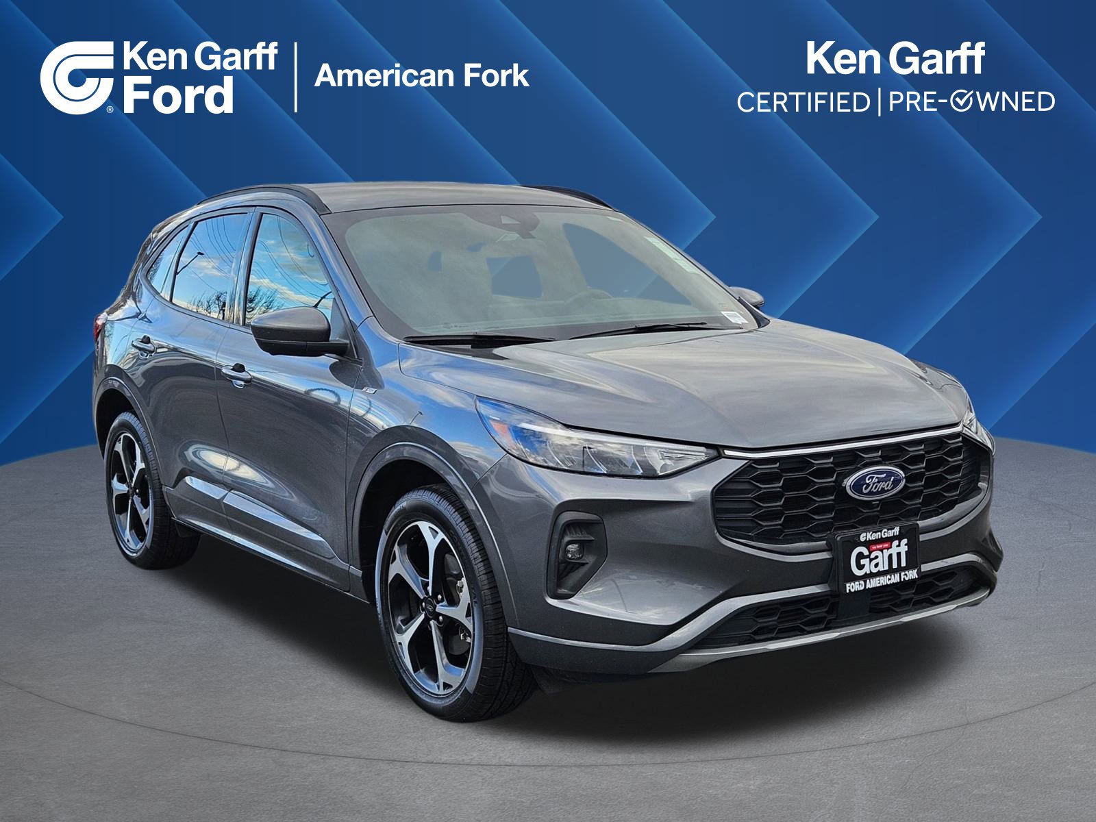 2023 Ford Escape ST-Line Select's photo