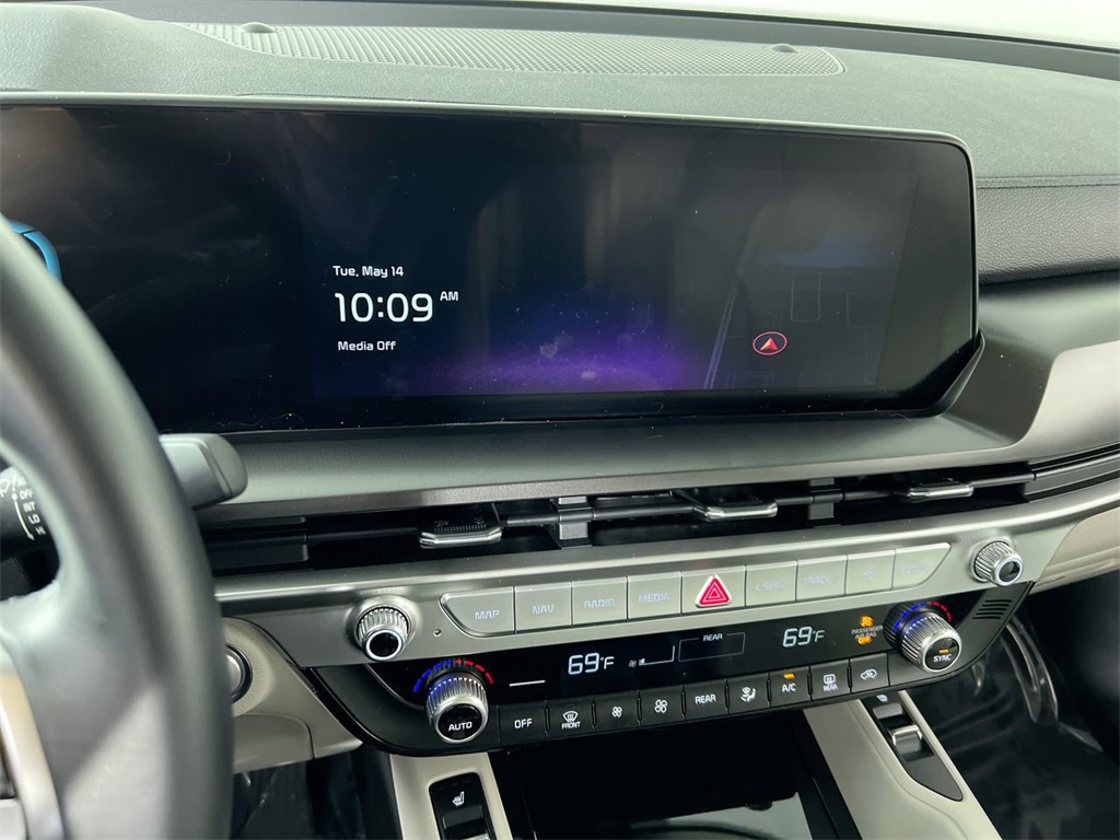 2025 Kia Telluride S photo 19