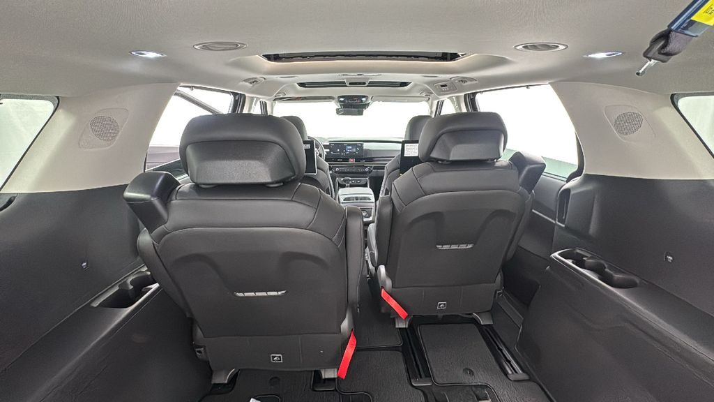 2026 Kia Carnival SX Prestige photo 20