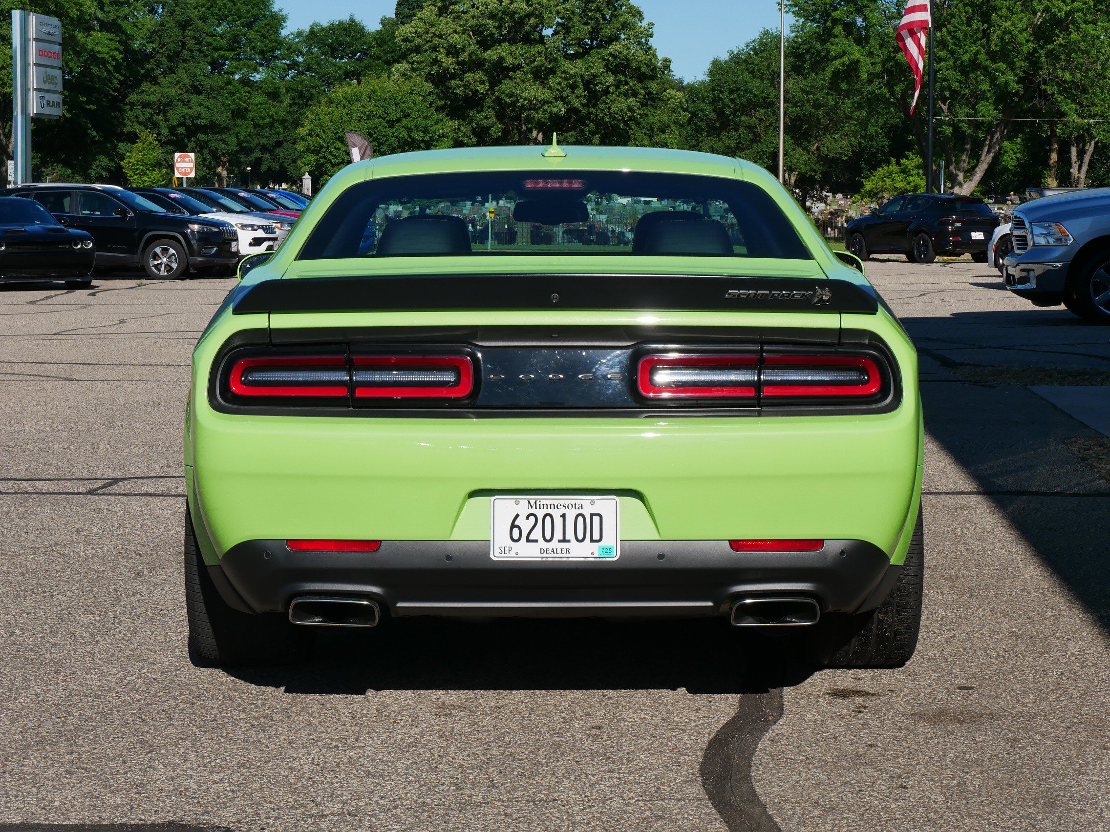 2023 Dodge Challenger R/T Scat Pack Widebody photo 4